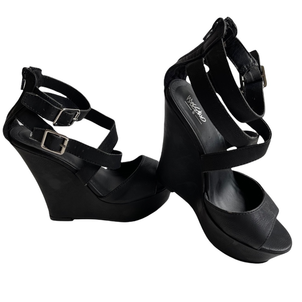 WOMEN SHOES